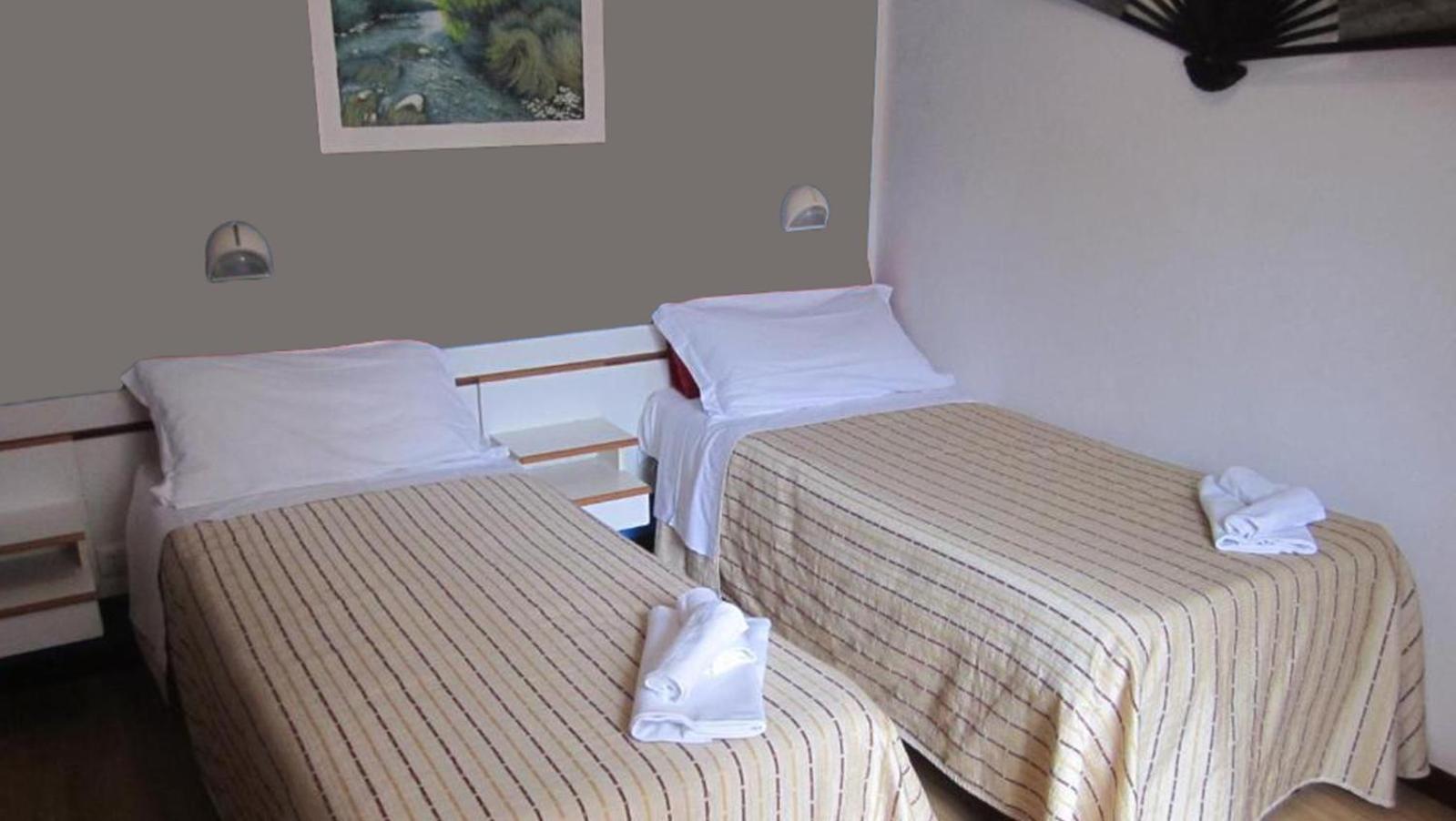 רימיני Hotel Eriale מראה חיצוני תמונה