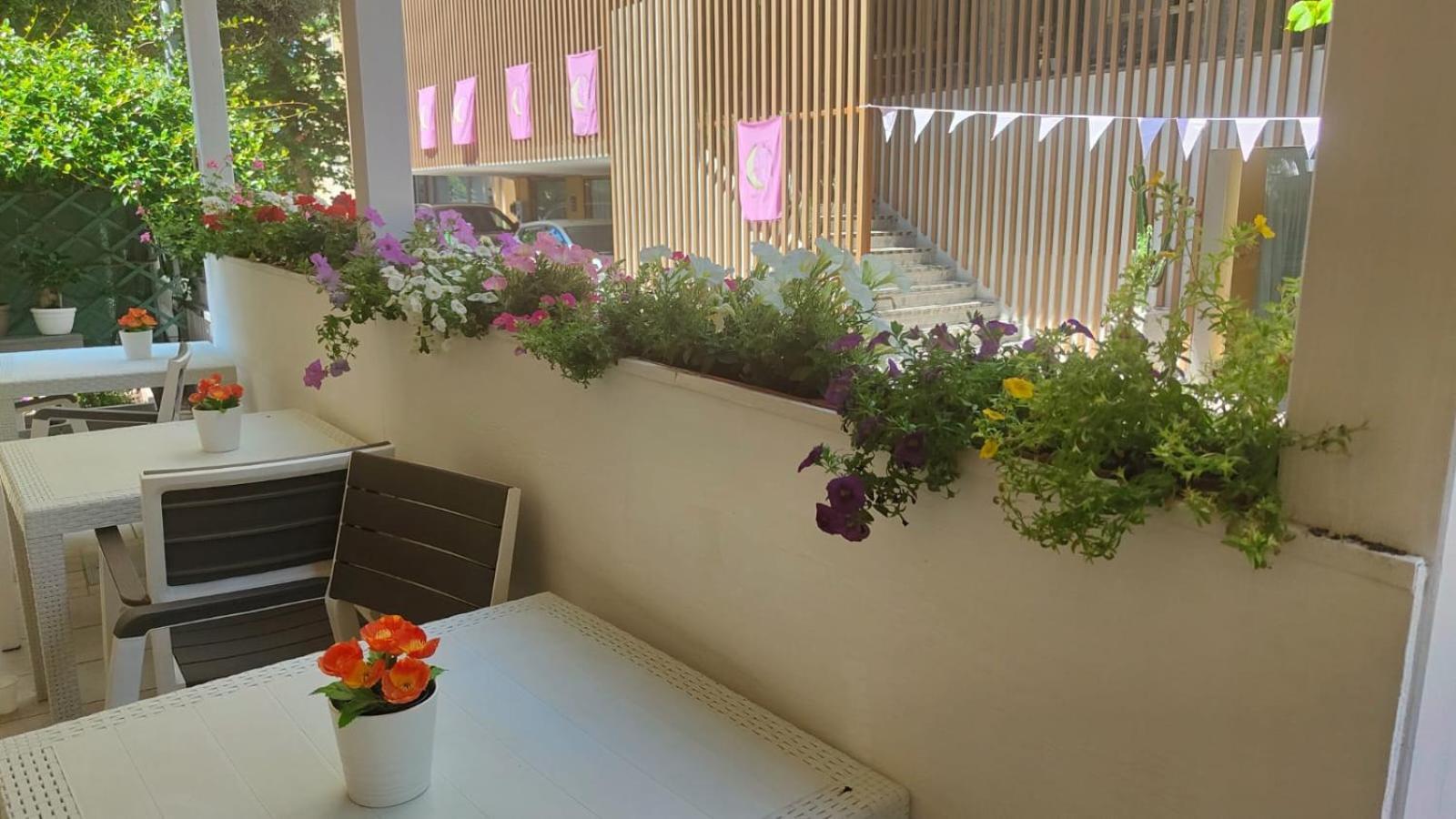 רימיני Hotel Eriale מראה חיצוני תמונה
