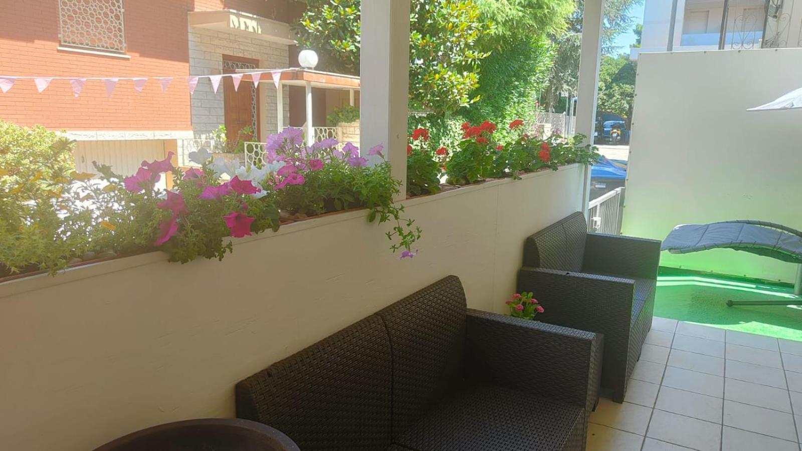 רימיני Hotel Eriale מראה חיצוני תמונה